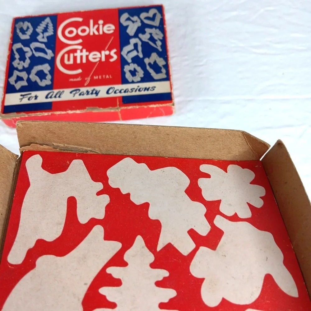 VTG Metal Cookie Cutters Original Box 10 Pc Tin Baking Set‎ Retro Kitchen Decor